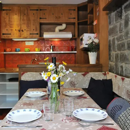 Daire Cervino Valley House Rododendro *