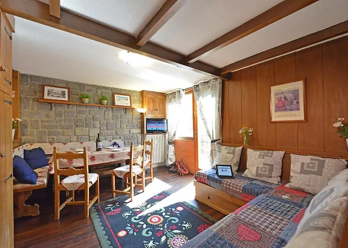 Daire Cervino Valley House Rododendro